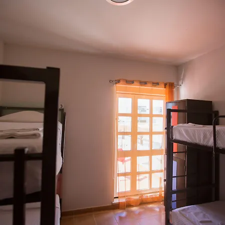 Hi - De Juventude Hostel