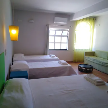 Hi - De Juventude Hostel *